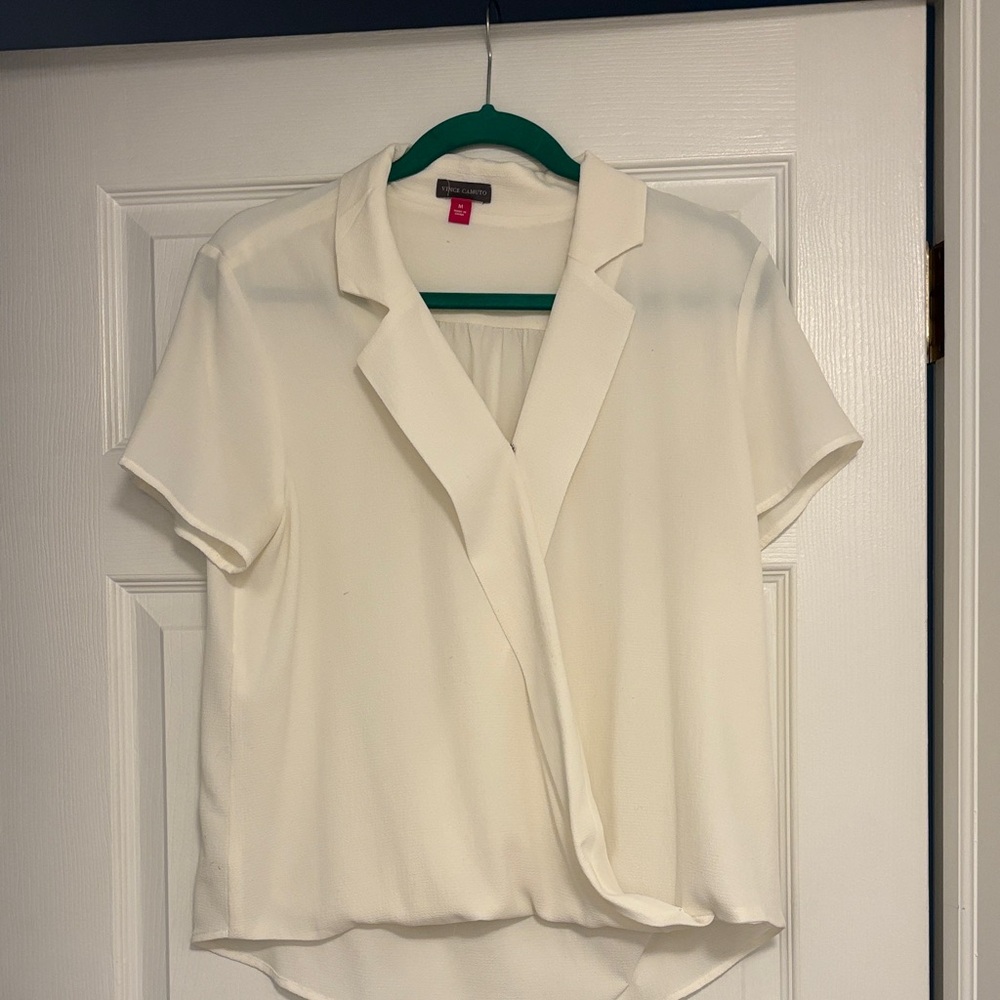 Vince Camuto Cream Short Sleeve Blouse